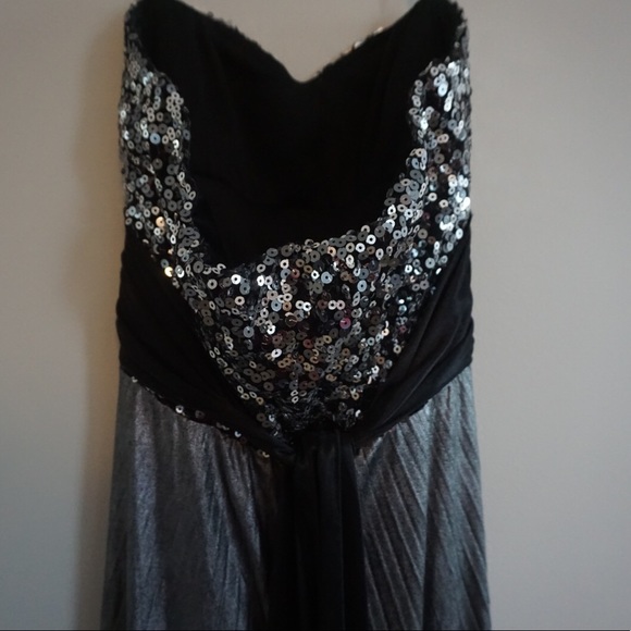 Beautiful formal dress - Picture 4 of 6